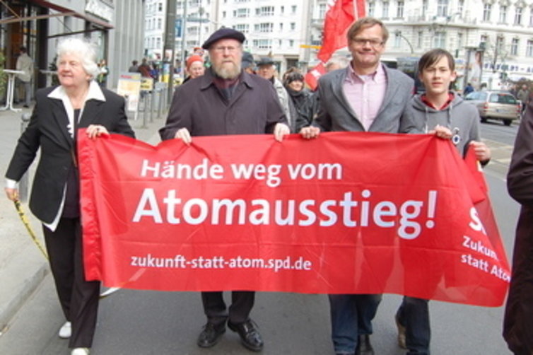 Thierse bei Anti-Atom-Kette